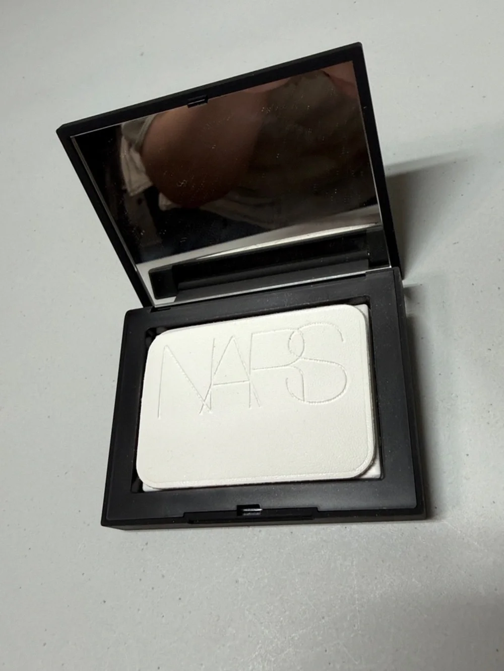 NARS Light Reflecting Pressed Setting Powder in Shade Crystal
